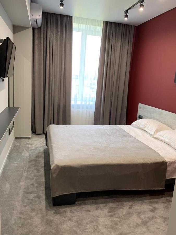Red Cube Hotel Kamianets-Podilsky Extérieur photo