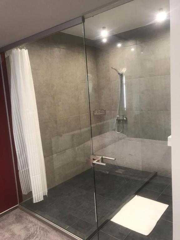 Red Cube Hotel Kamianets-Podilsky Extérieur photo